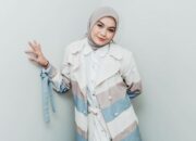 Lirik Lagu Berharap Pada Timur